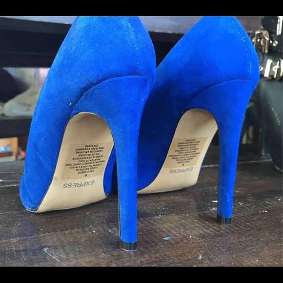 Blue Faux Suede Heels! - Picture 2 of 4